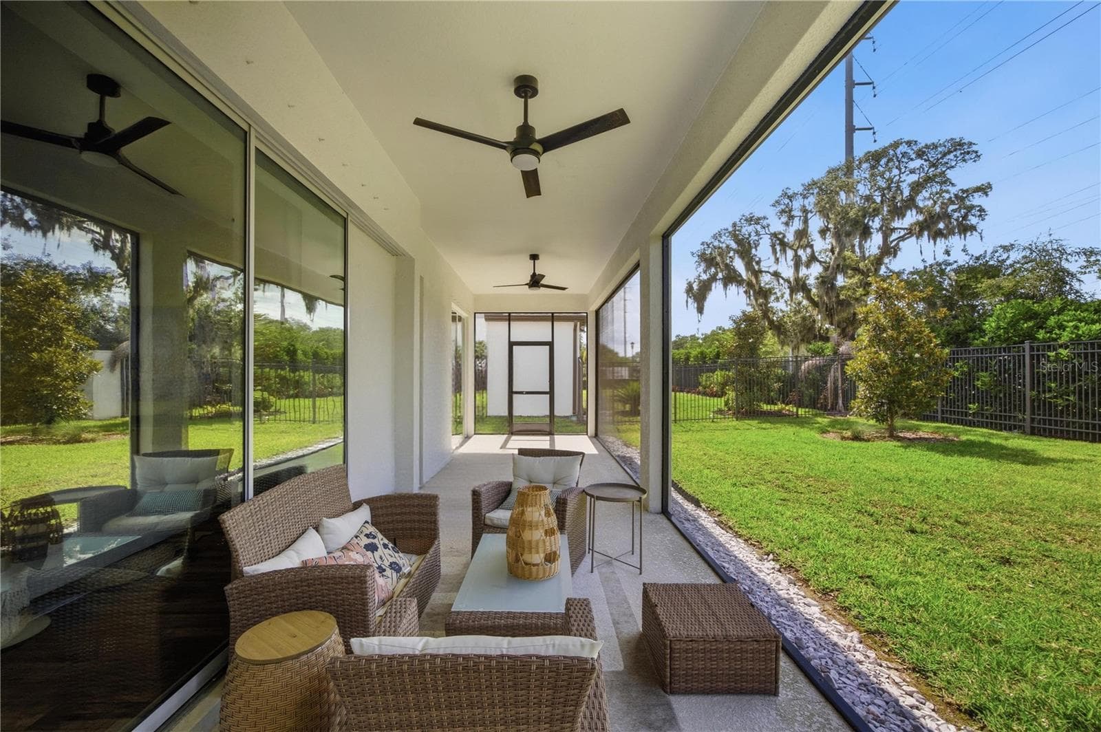 Single Family Residence at 13816 SHARP HAWK DR, RIVERVIEW, photo 68 of 76
