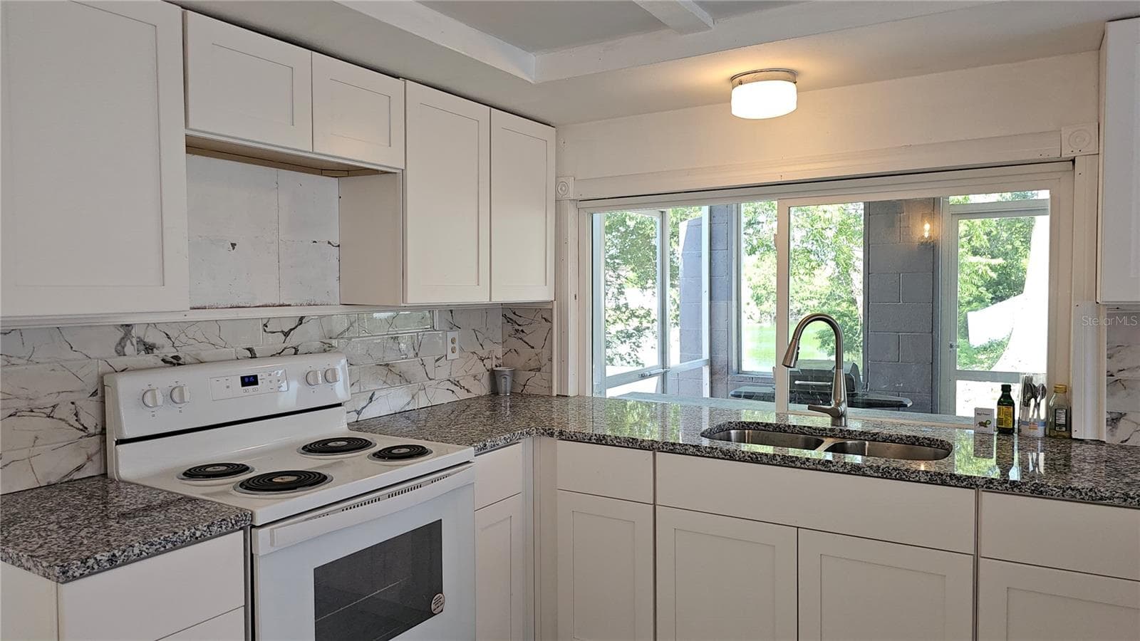 Single Family Residence at 3442 OVERLAND DR, HOLIDAY, photo 8 of 94