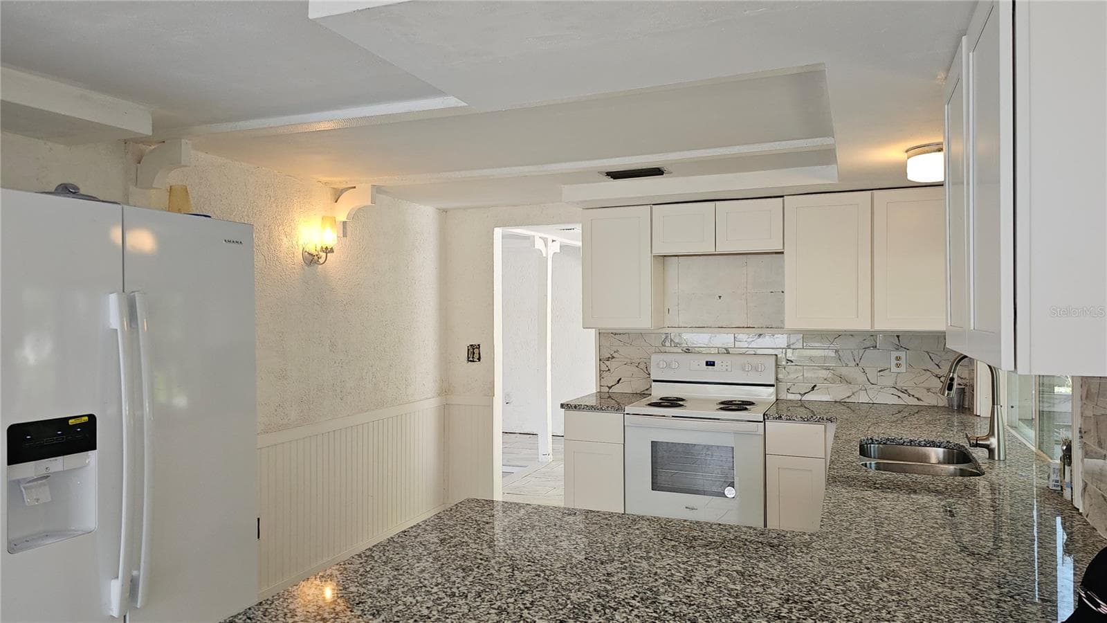 Single Family Residence at 3442 OVERLAND DR, HOLIDAY, photo 15 of 94