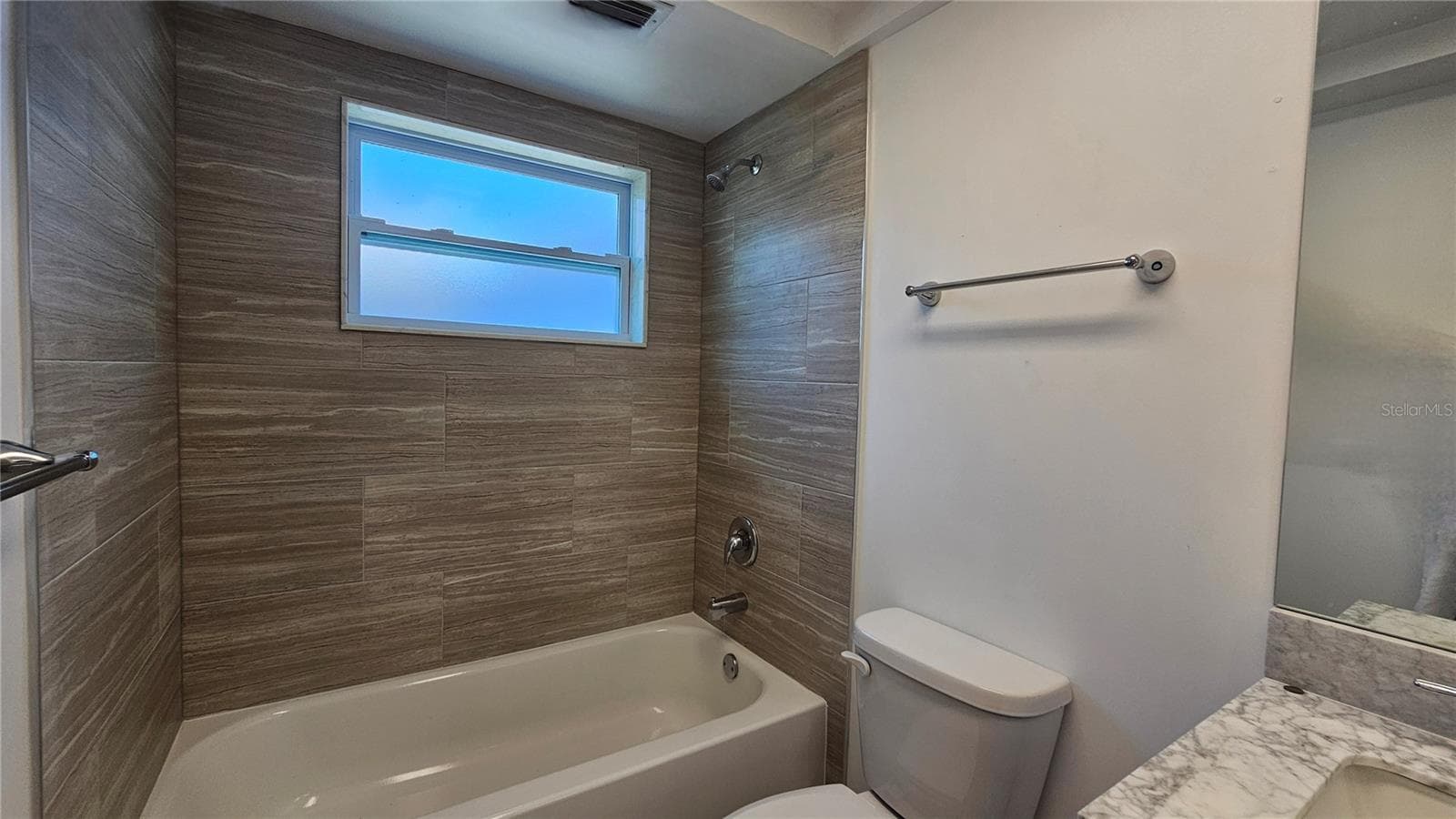 Single Family Residence at 3442 OVERLAND DR, HOLIDAY, photo 18 of 94