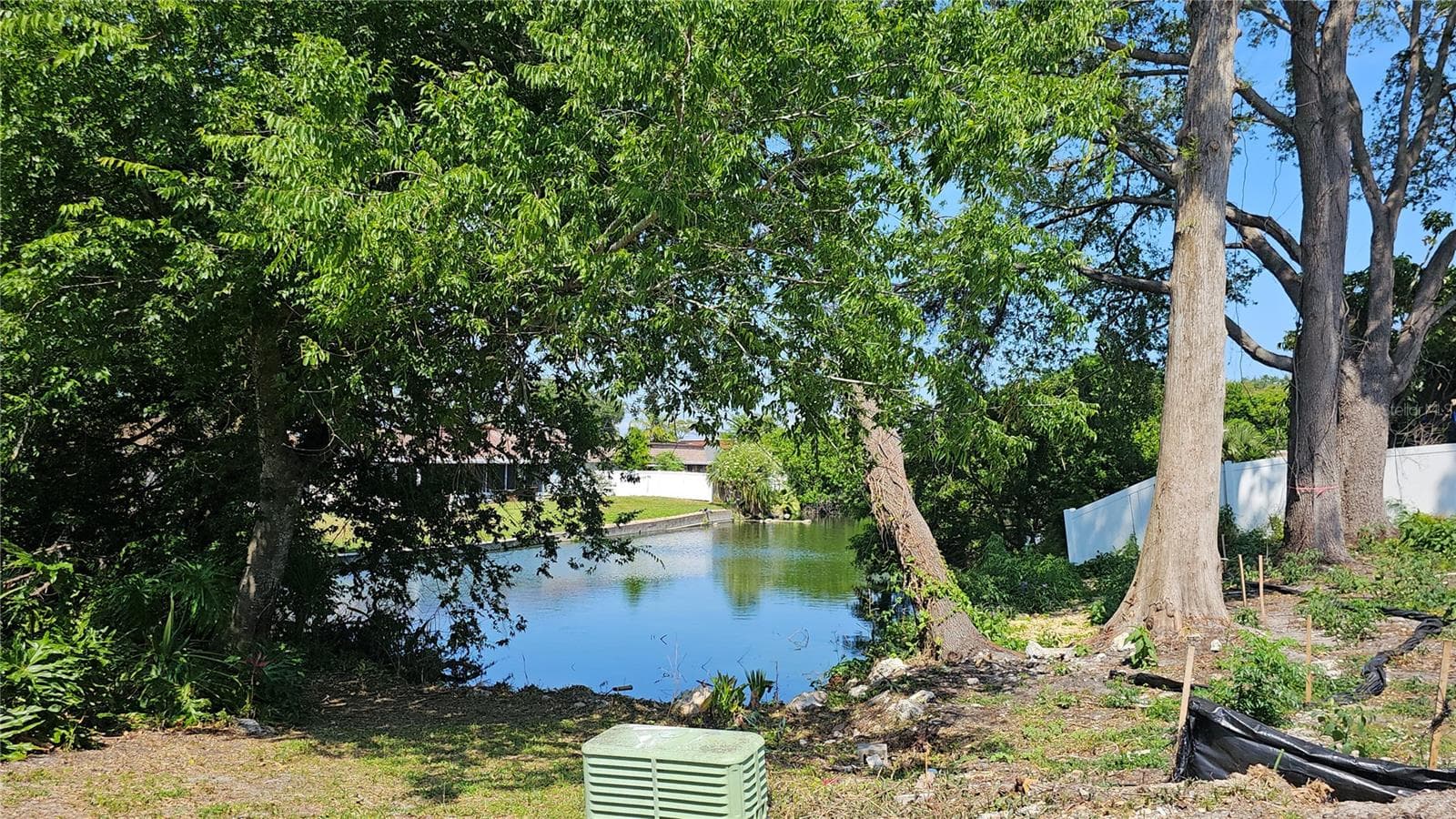 Underground utilities. Fantastic for Hurricanes - 3442 OVERLAND DR, HOLIDAY