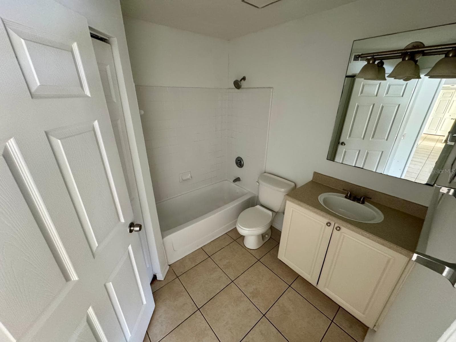 Condominium at 1222 BERMUDA LAKES LN #106, KISSIMMEE, photo 15 of 25