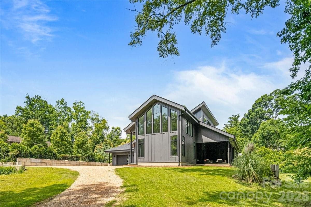 Welcome home to this very rare opportunity in the heart of Myers Park. - Charlotte