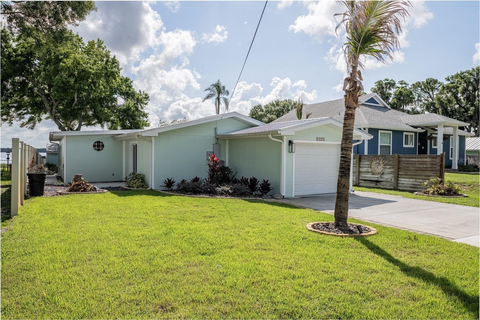 6125 LAKE LIZZIE DR