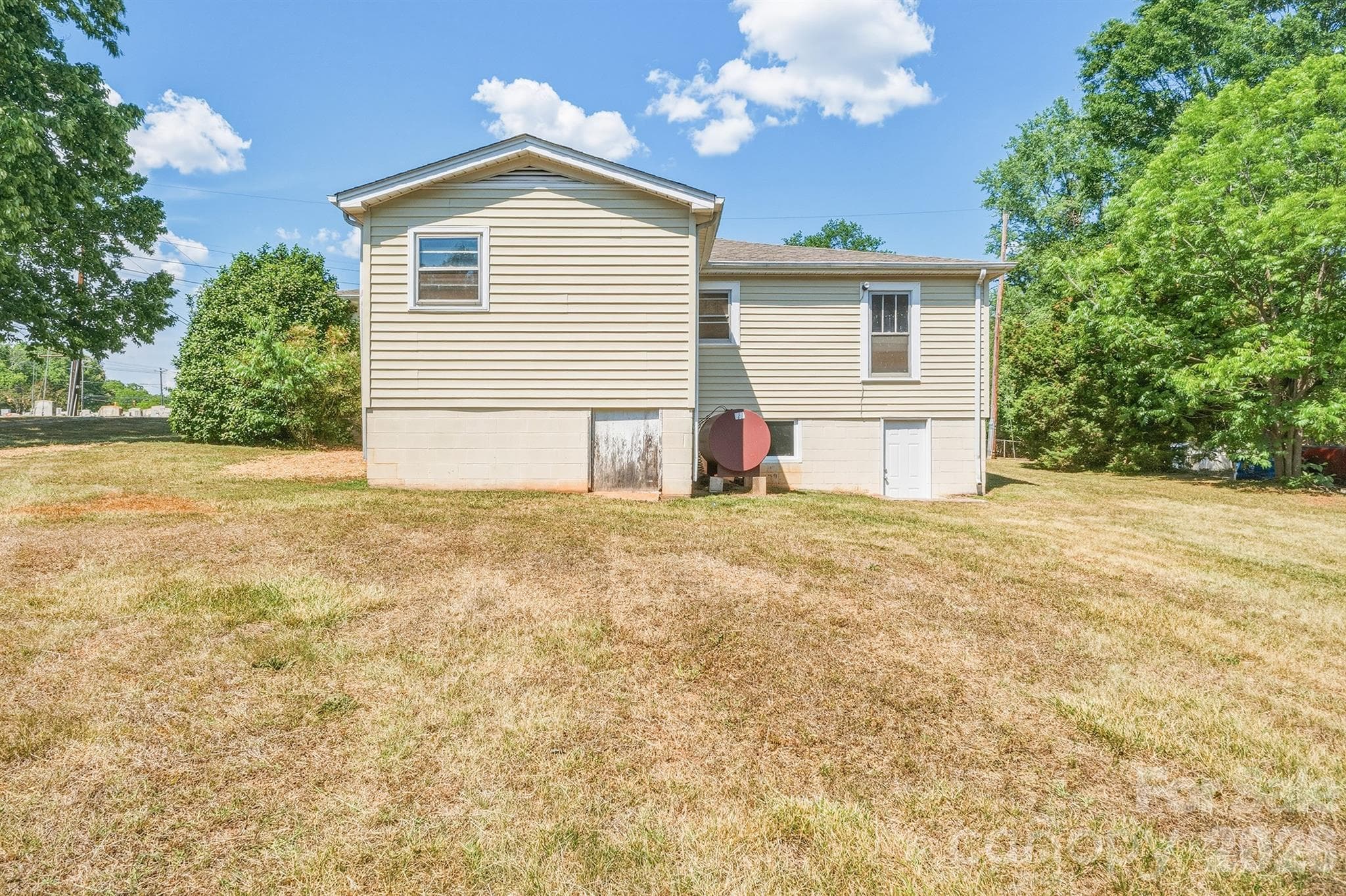 Single Family Residence at 2308 11th Avenue NE, Hickory, photo 4 of 24