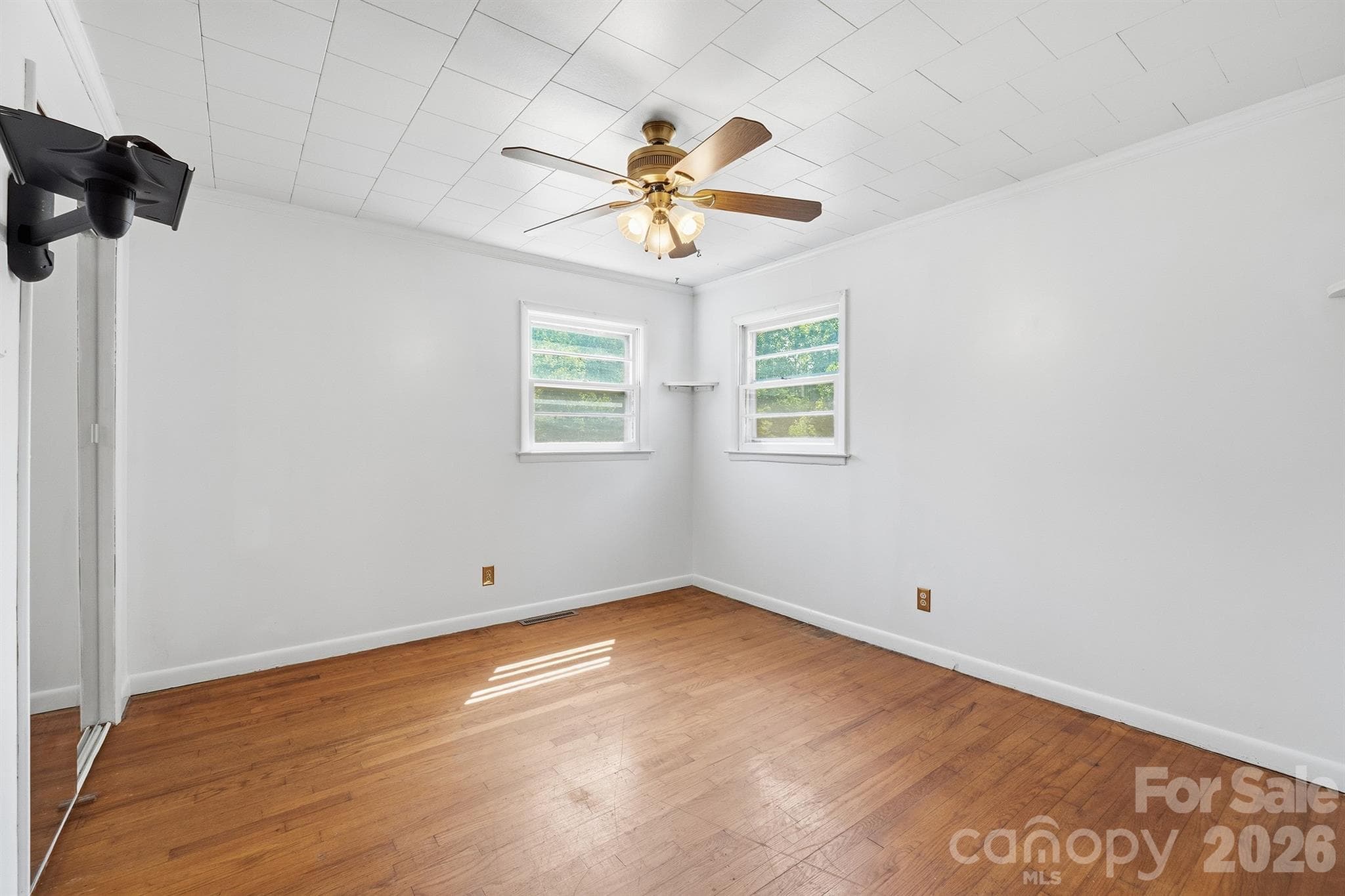 Single Family Residence at 2308 11th Avenue NE, Hickory, photo 12 of 24