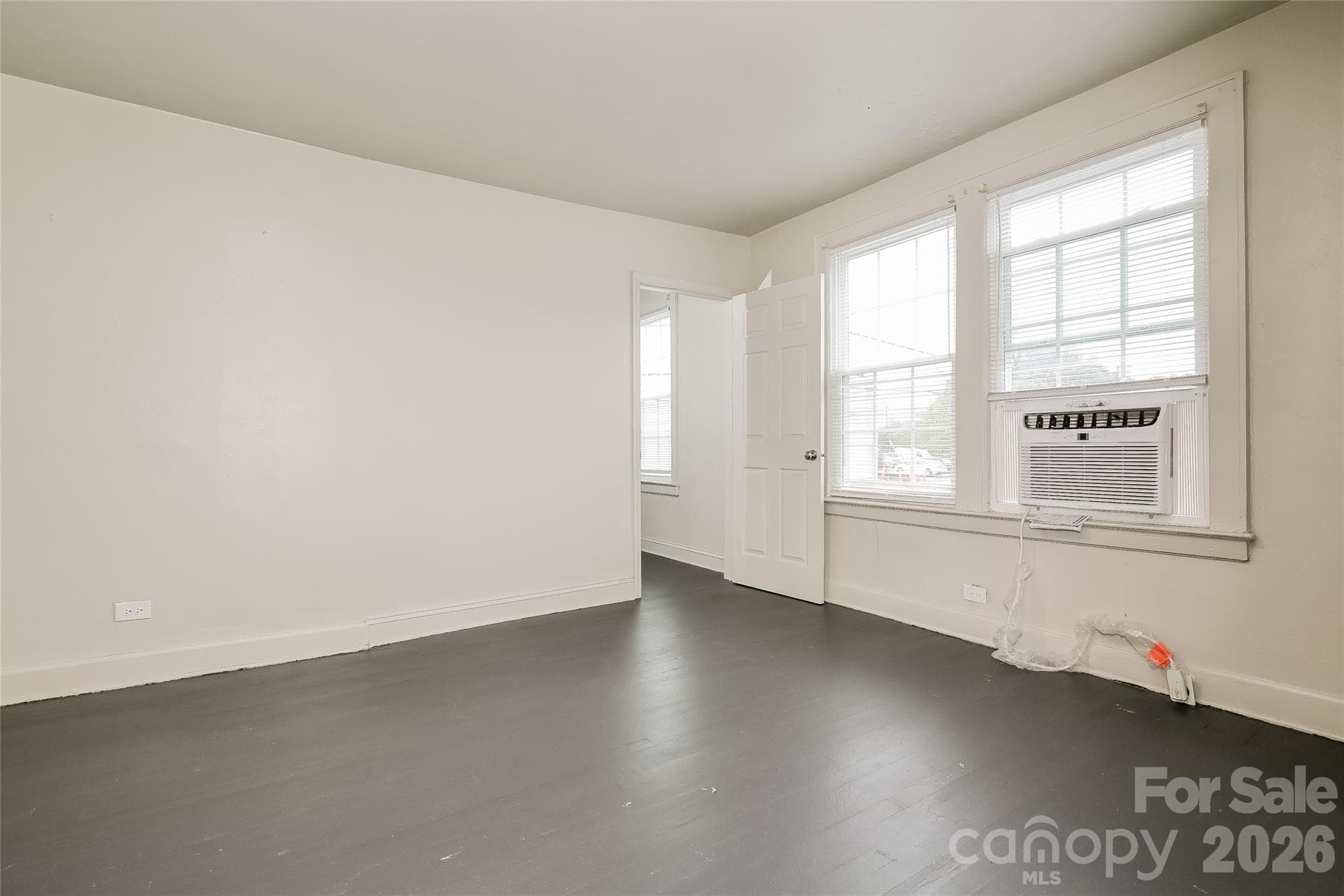 LR - 517 Willow Street, Mount Airy