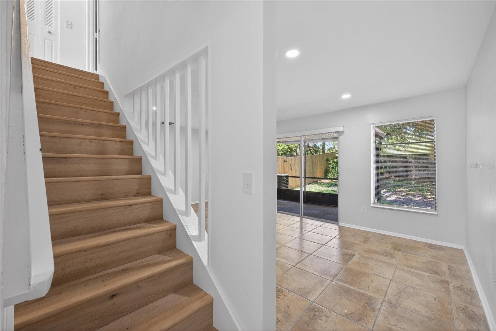 Townhouse at 14024 VILLAGE TERRACE DR, TAMPA, photo 13 of 41