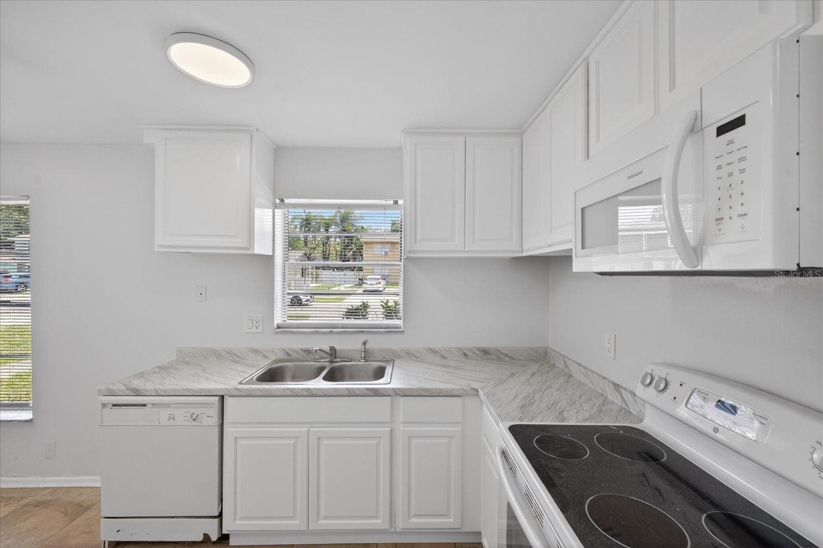 Townhouse at 14024 VILLAGE TERRACE DR, TAMPA, photo 14 of 41