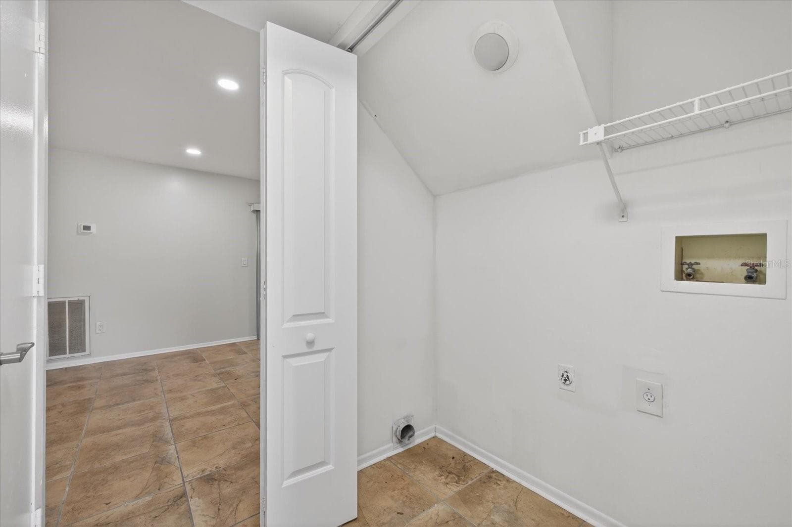 Townhouse at 14024 VILLAGE TERRACE DR, TAMPA, photo 25 of 41