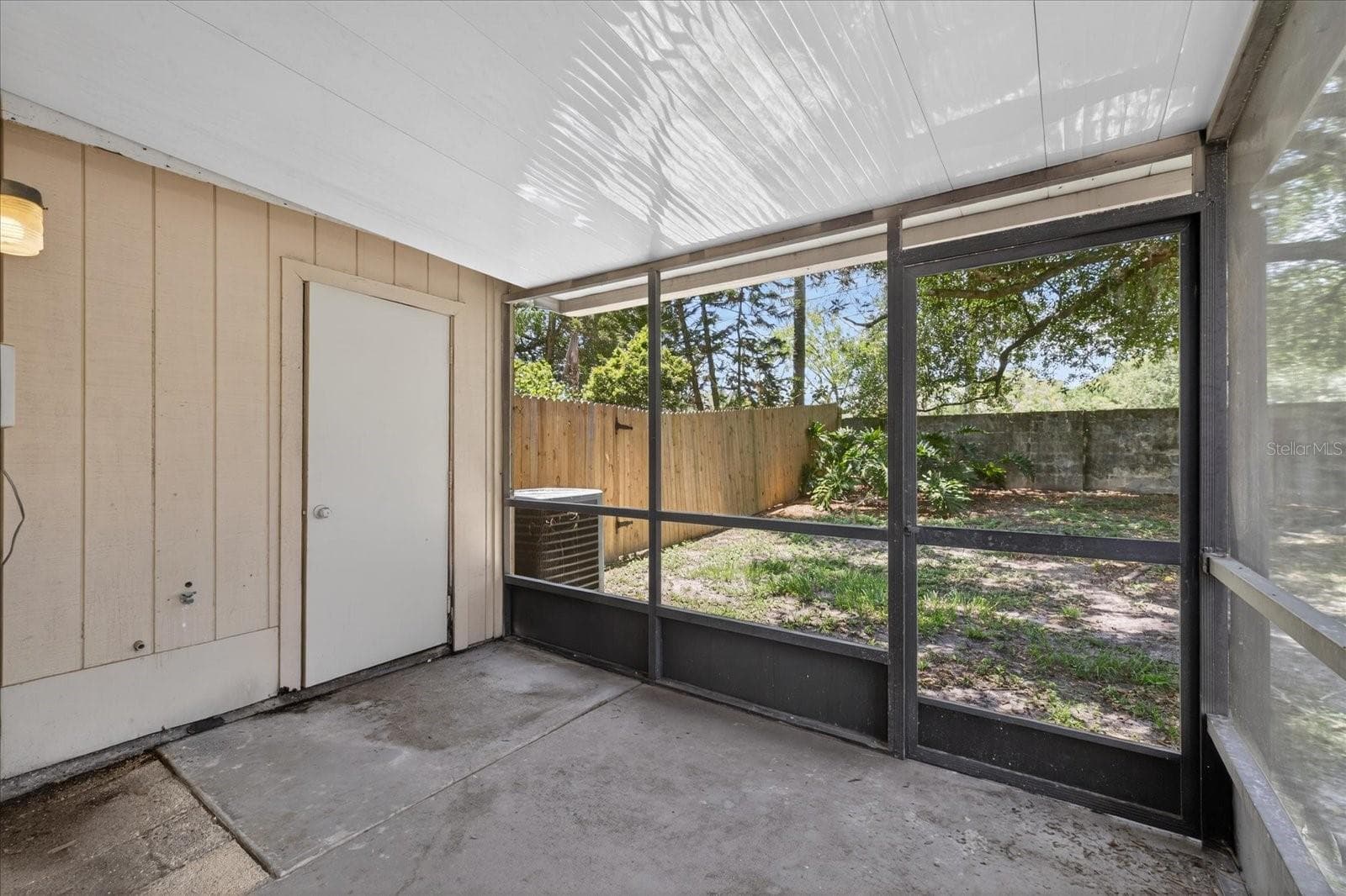 Townhouse at 14024 VILLAGE TERRACE DR, TAMPA, photo 26 of 41