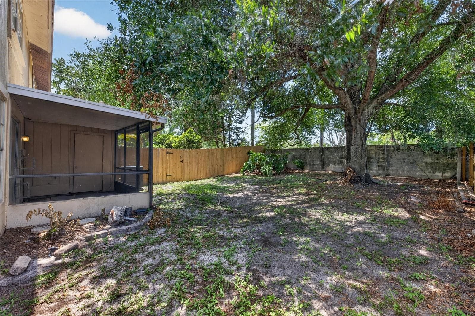 Townhouse at 14024 VILLAGE TERRACE DR, TAMPA, photo 27 of 41