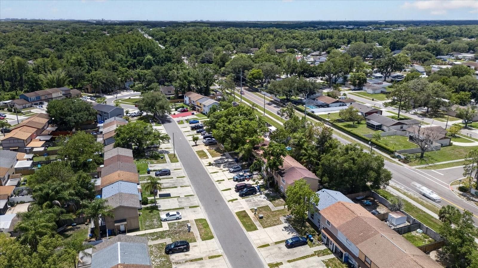 Townhouse at 14024 VILLAGE TERRACE DR, TAMPA, photo 29 of 41