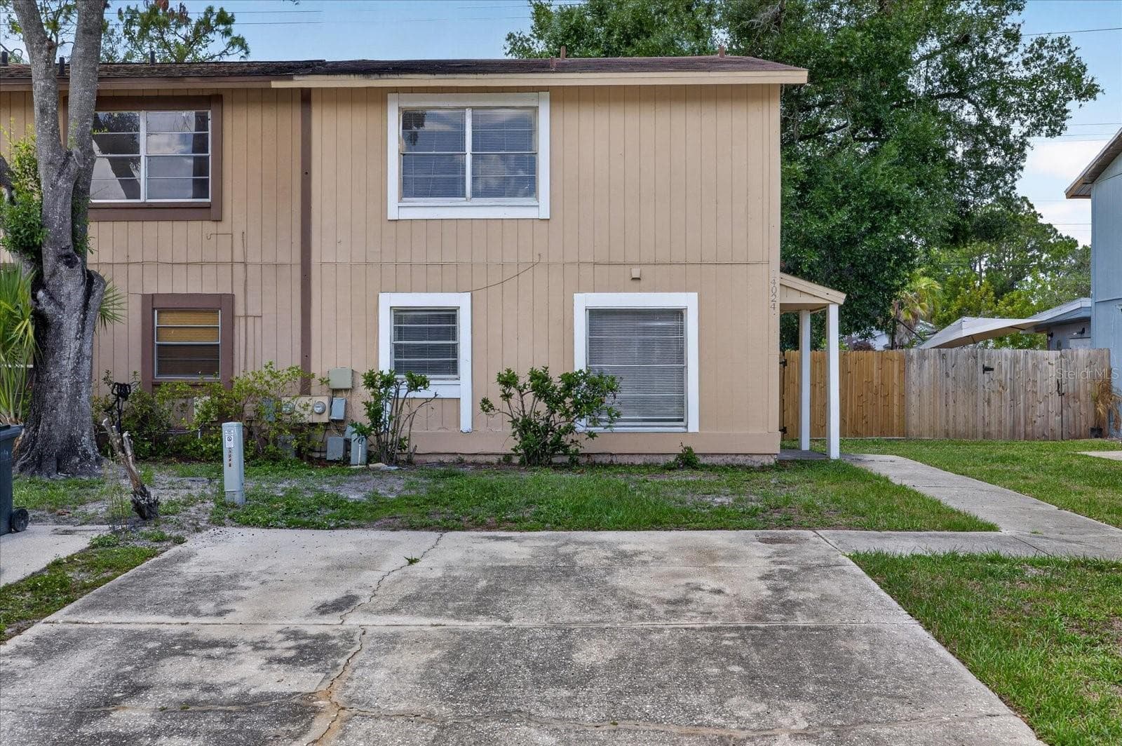 Townhouse at 14024 VILLAGE TERRACE DR, TAMPA, photo 34 of 41