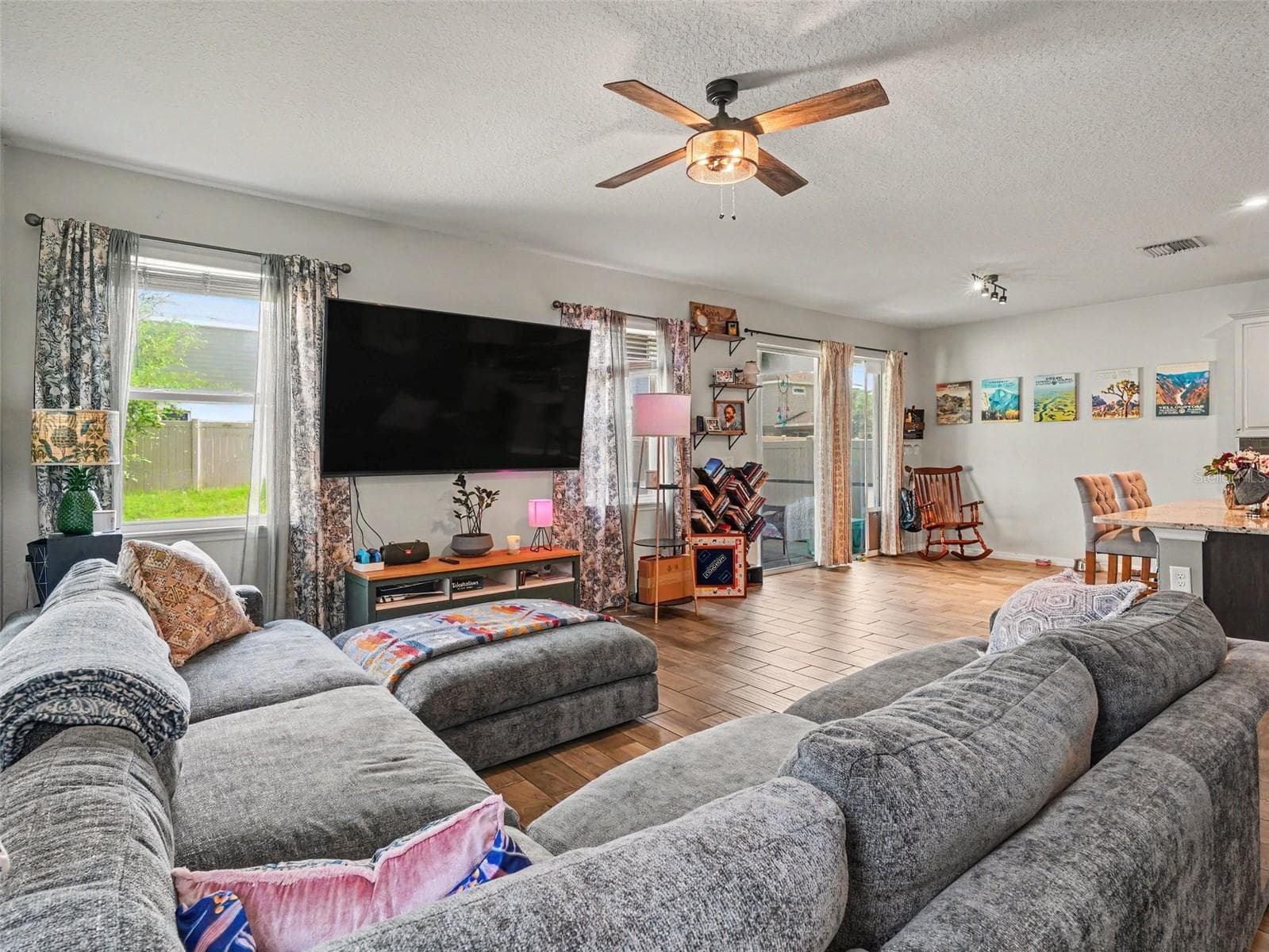 Single Family Residence at 11609 FRINGETREE CT, RIVERVIEW, photo 9 of 22