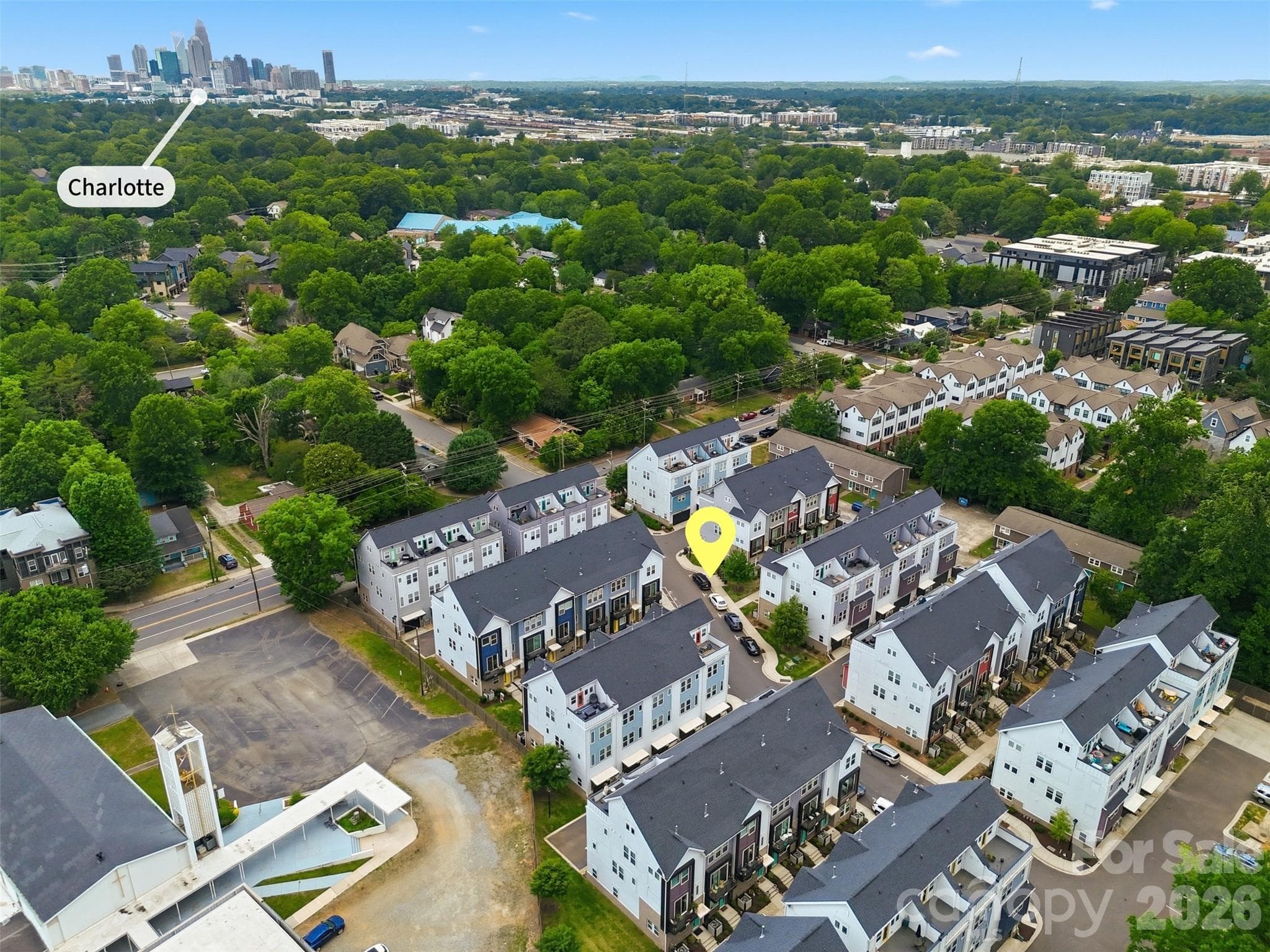 Convenient to uptown! - 2148 Electric Lane, Charlotte