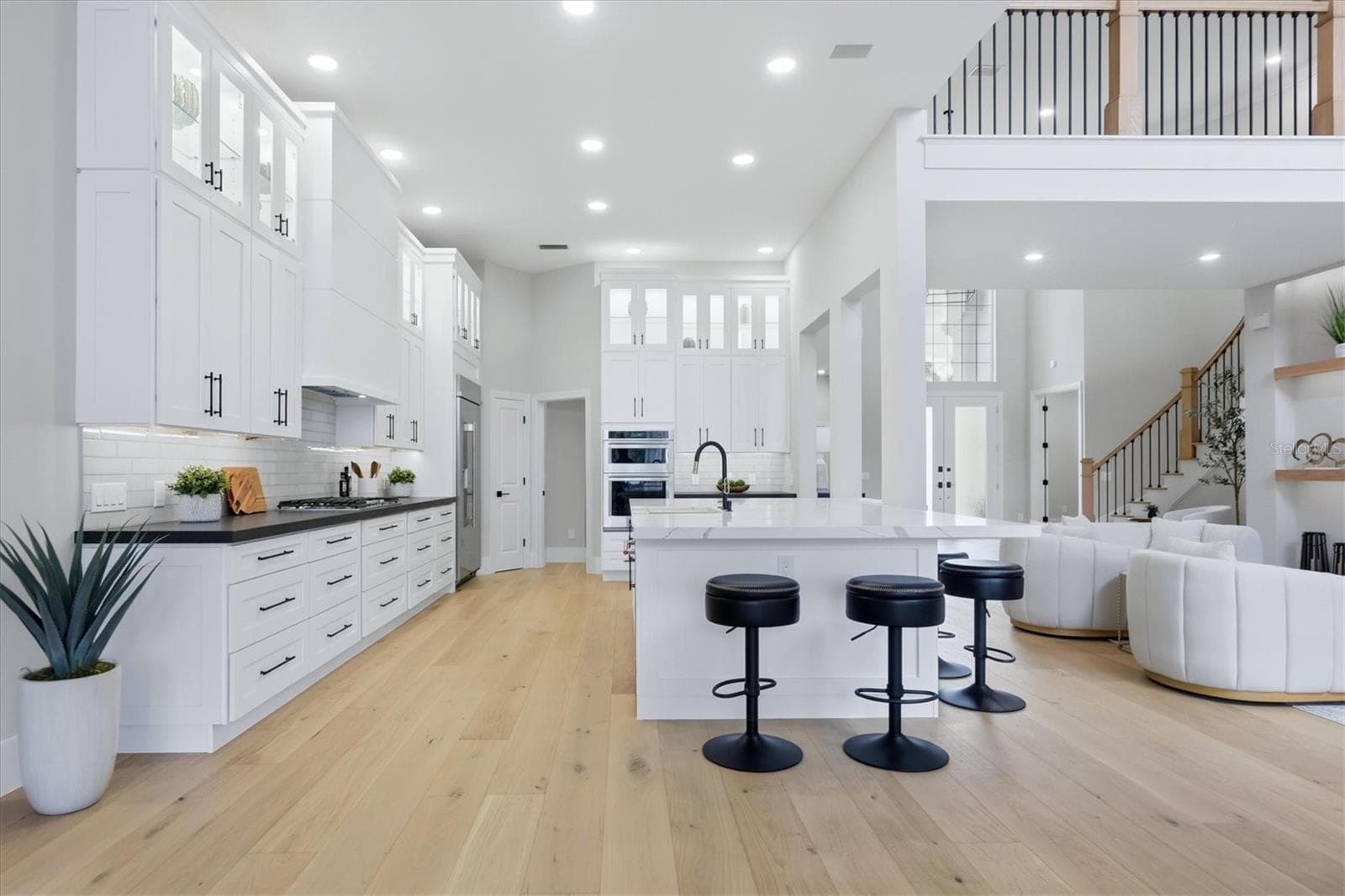 Kitchen with Oversized Island and Seating - 3606 FAIR OAKS PL, LONGBOAT KEY