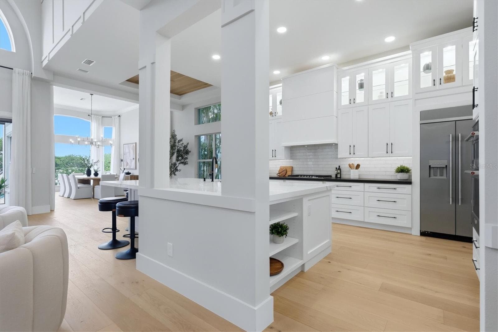 Kitchen and Island - 3606 FAIR OAKS PL, LONGBOAT KEY