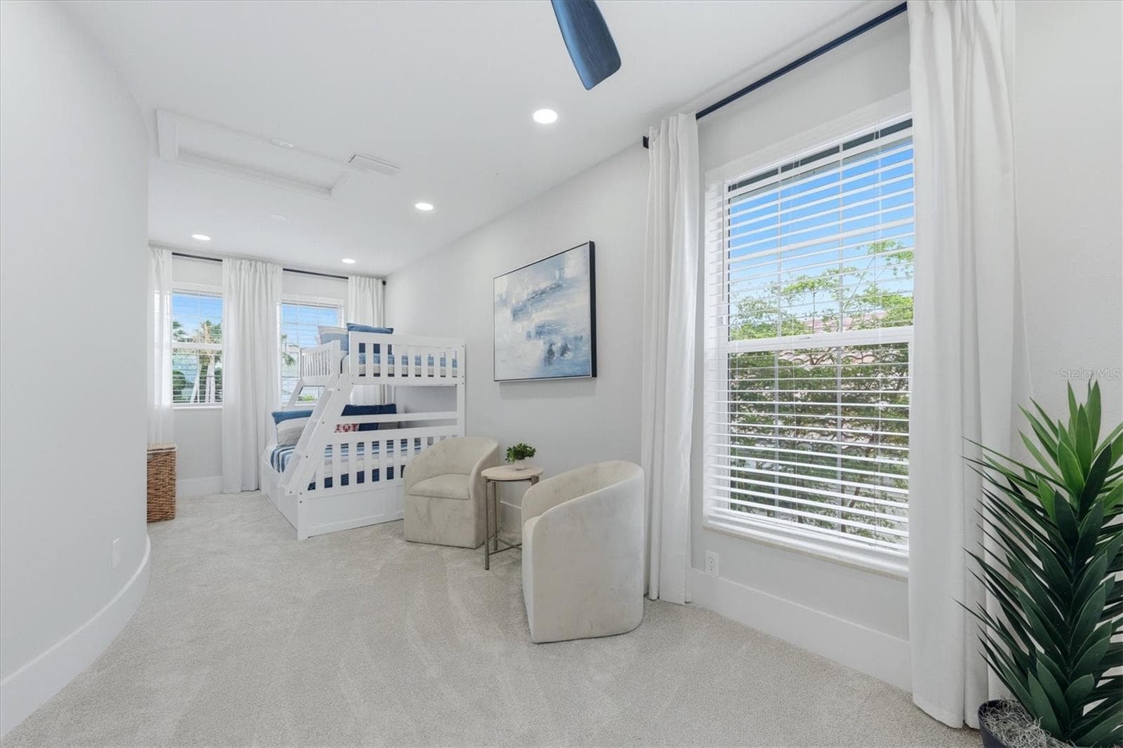 Second Story Guest Bedroom - 3606 FAIR OAKS PL, LONGBOAT KEY