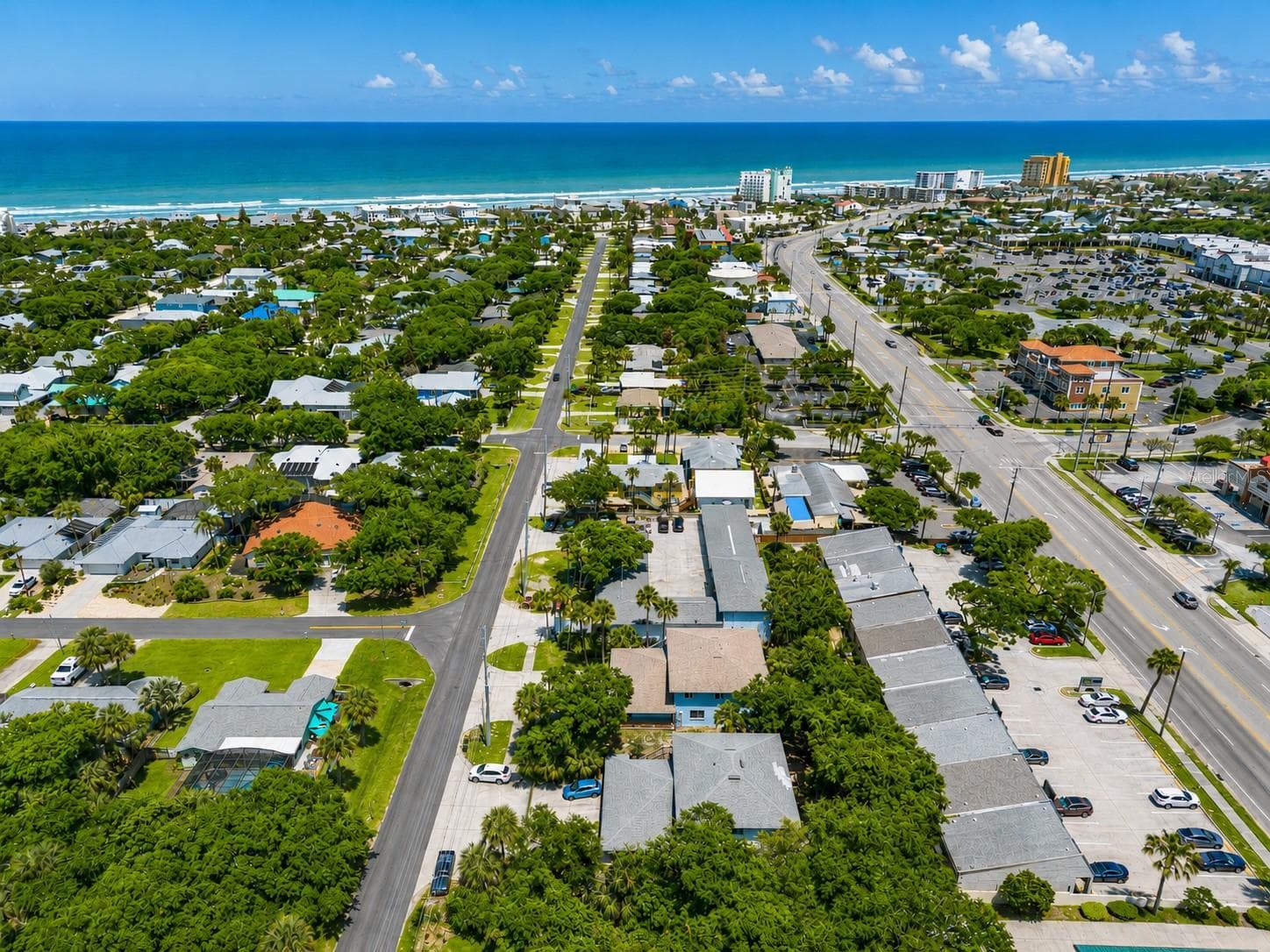 Amazing location just blocks to the beach, shopping, restaurants, and more - 601 E 2ND AVE, NEW SMYRNA BEACH