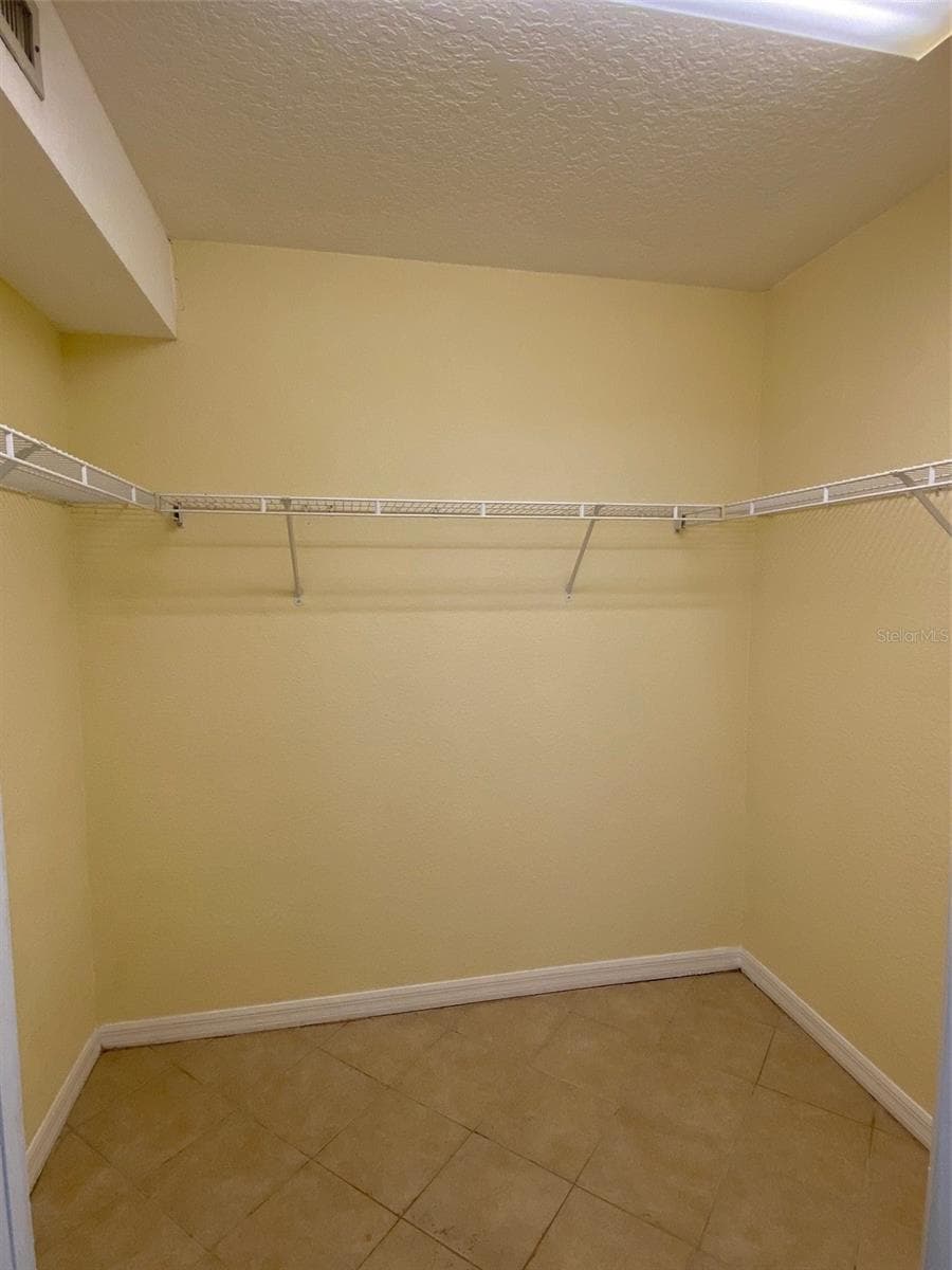 walk in closet - 601 E 2ND AVE, NEW SMYRNA BEACH