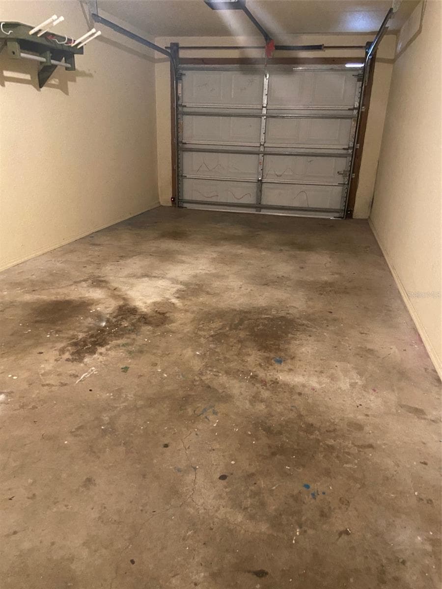 Deep 1 car garage - 601 E 2ND AVE, NEW SMYRNA BEACH