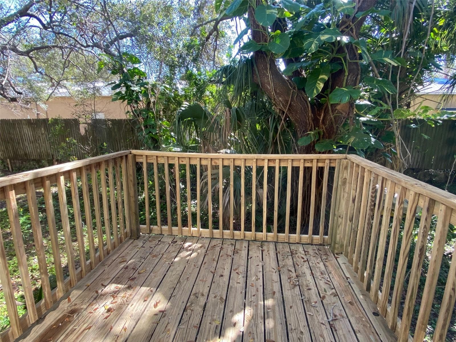 Lower unit Deck - 601 E 2ND AVE, NEW SMYRNA BEACH