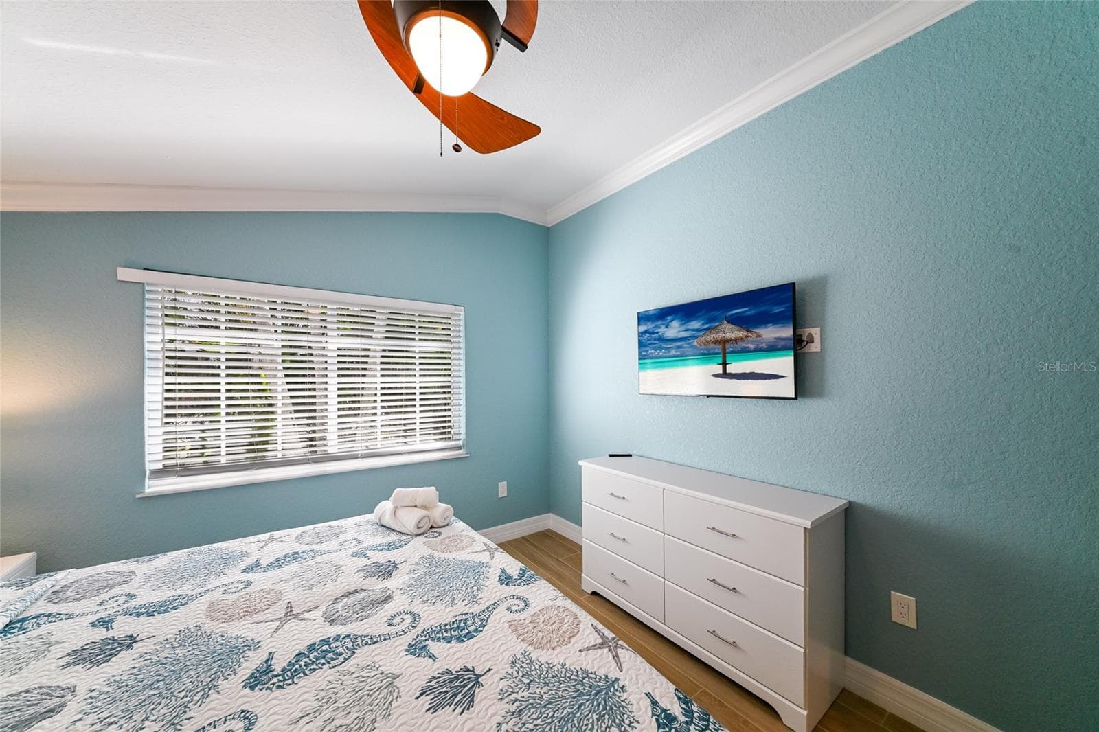 Bedroom #2 - all freshly painted and new flooring - 324 64TH ST, HOLMES BEACH