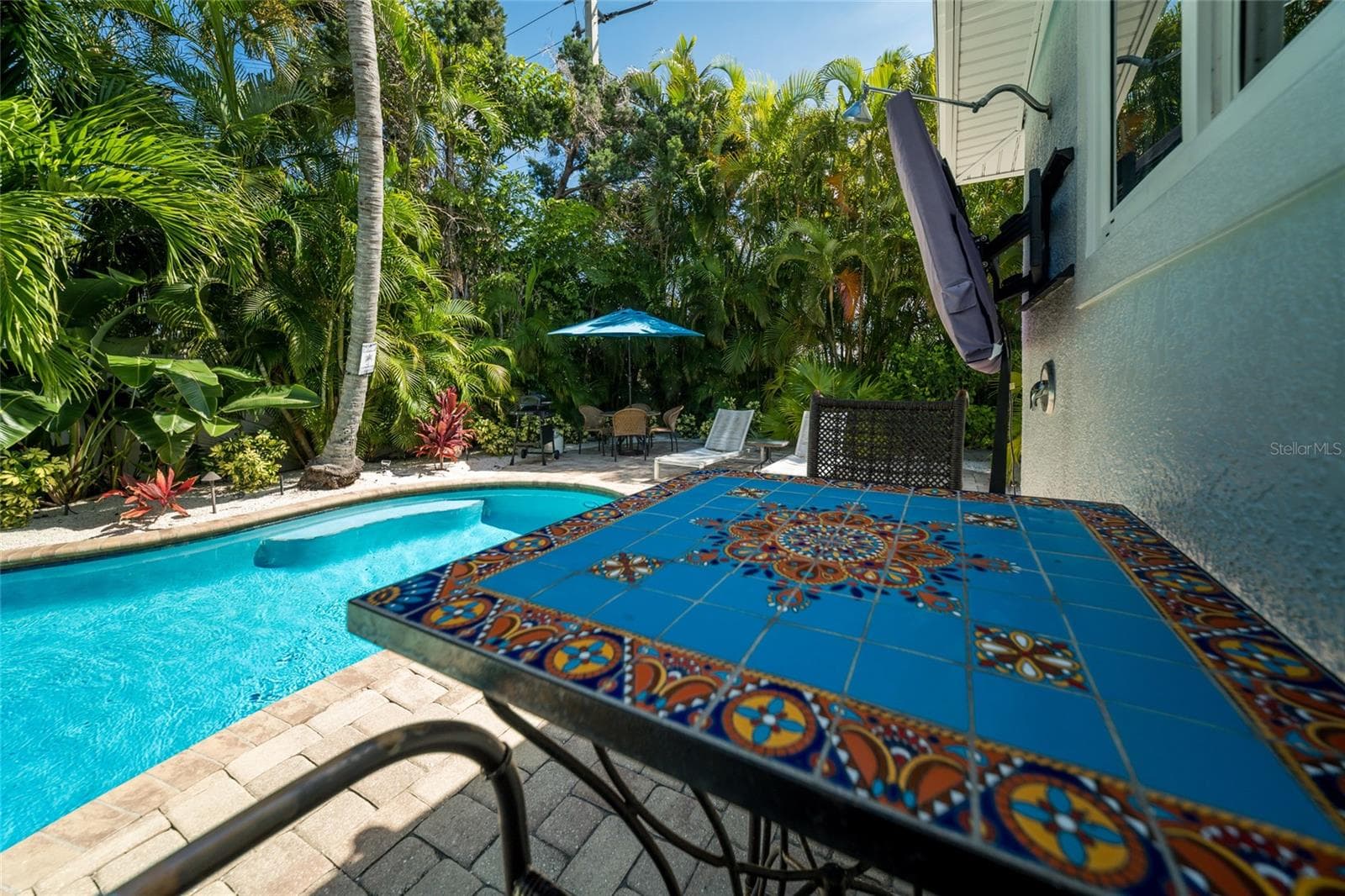 Outdoor shower - 324 64TH ST, HOLMES BEACH