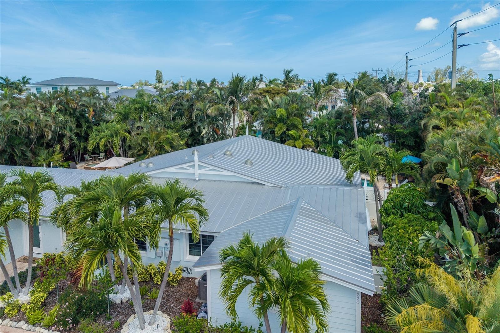 Metal roof! - 324 64TH ST, HOLMES BEACH