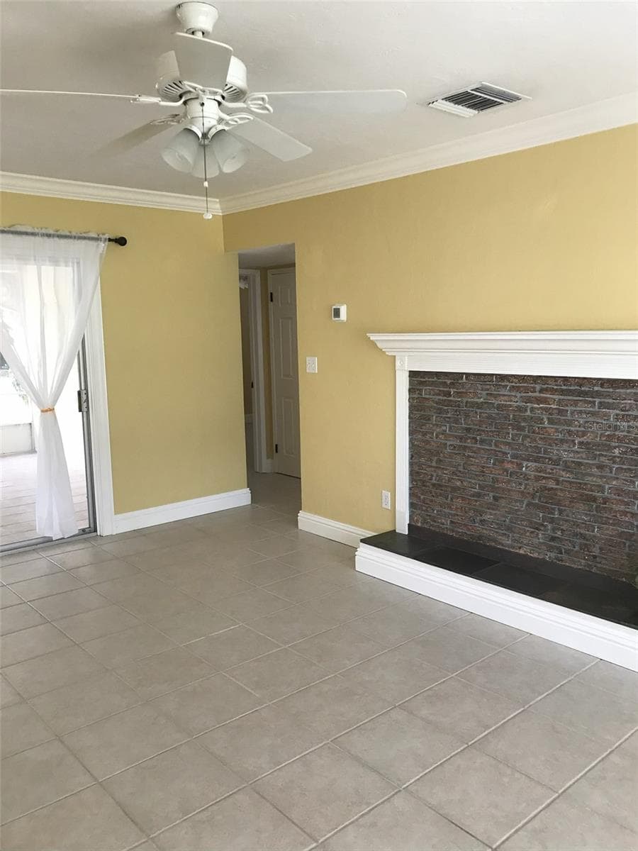Single Family Residence at 2165 SUNNYSIDE LN, SARASOTA, photo 7 of 30
