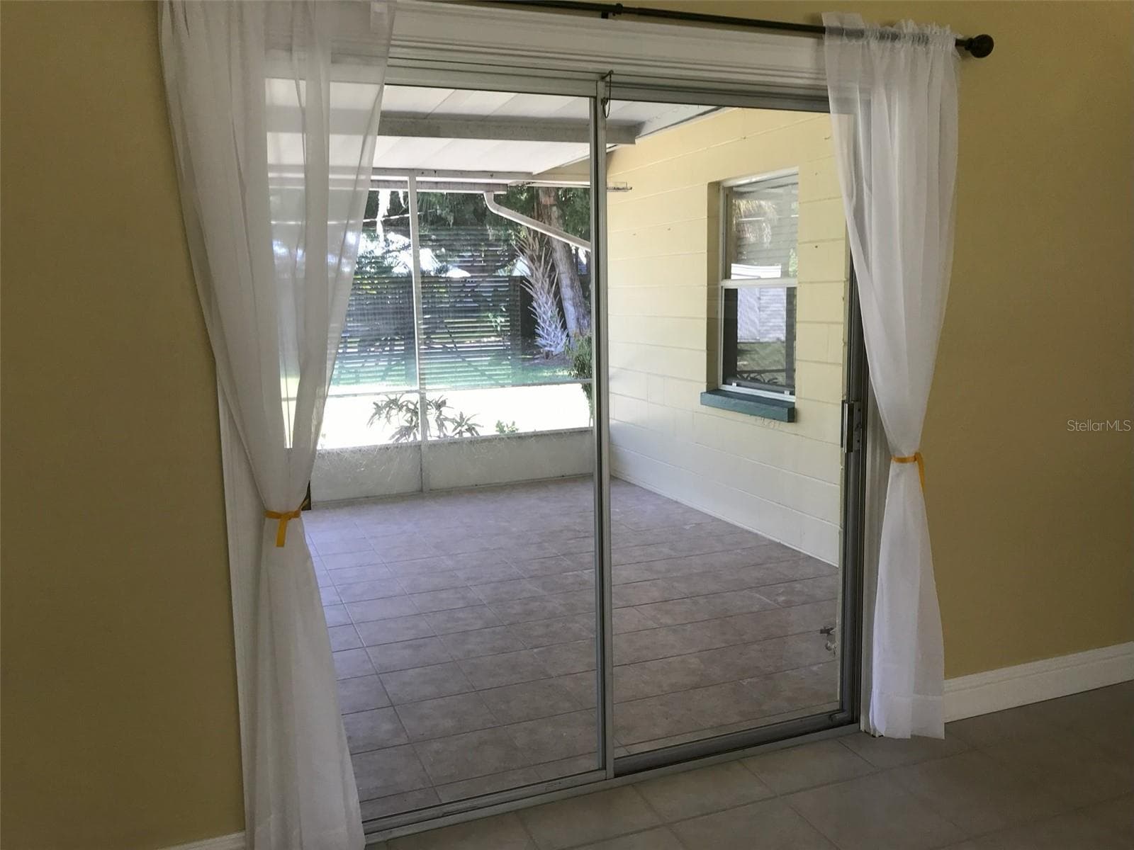 Single Family Residence at 2165 SUNNYSIDE LN, SARASOTA, photo 10 of 30