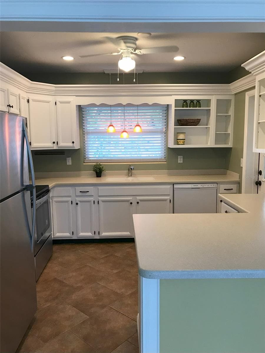 Single Family Residence at 2165 SUNNYSIDE LN, SARASOTA, photo 16 of 30