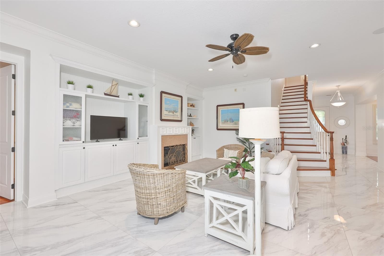 lots of built ins! - 5318 LOON NEST CT, APOLLO BEACH