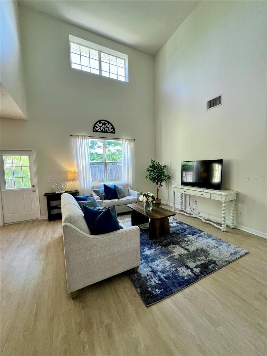 Single Family Residence at 411 DURHAM SHORE CT, APOLLO BEACH, photo 4 of 67