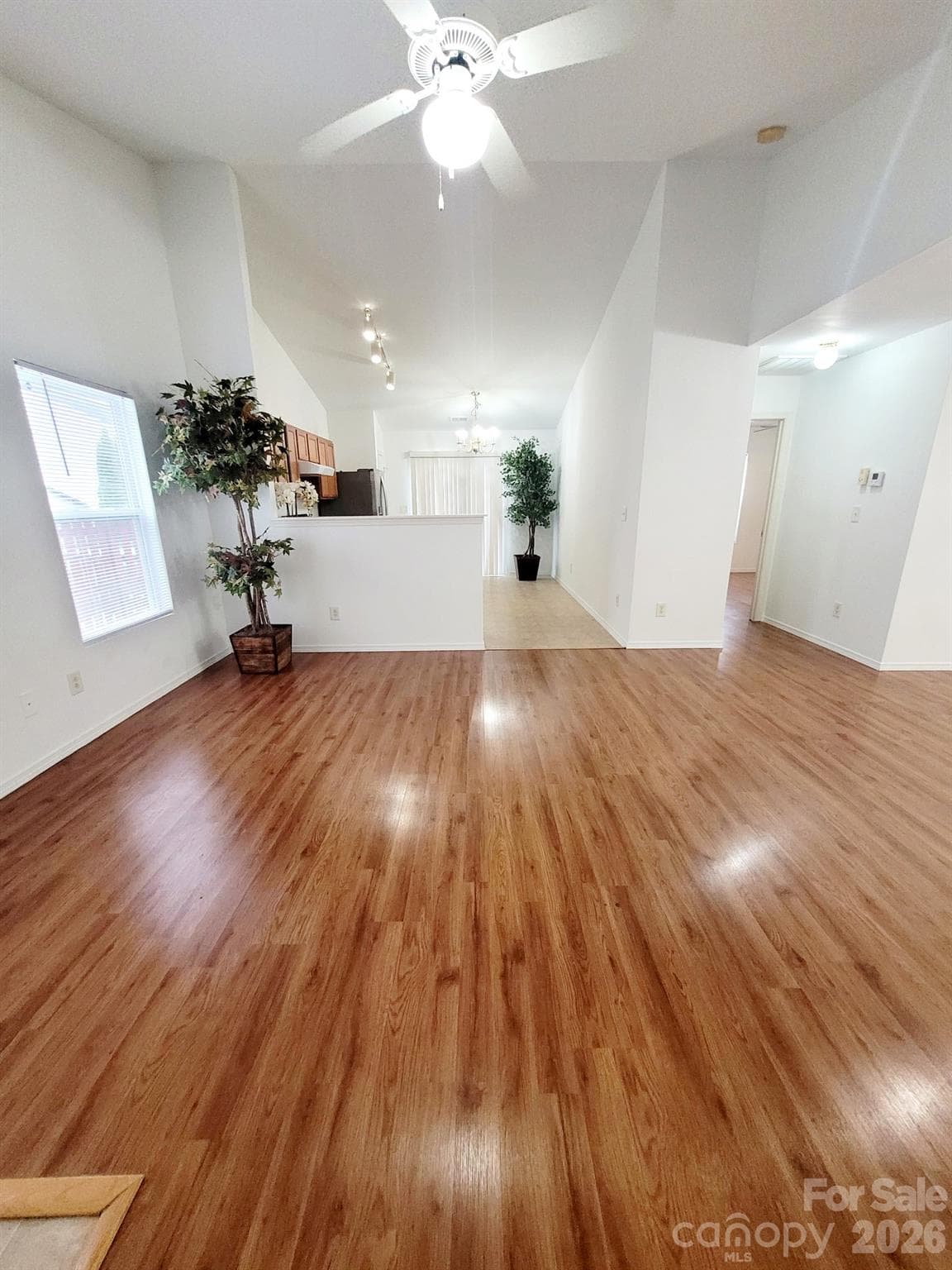 Single Family Residence at 2416 Buckleigh Drive, Charlotte, photo 4 of 20