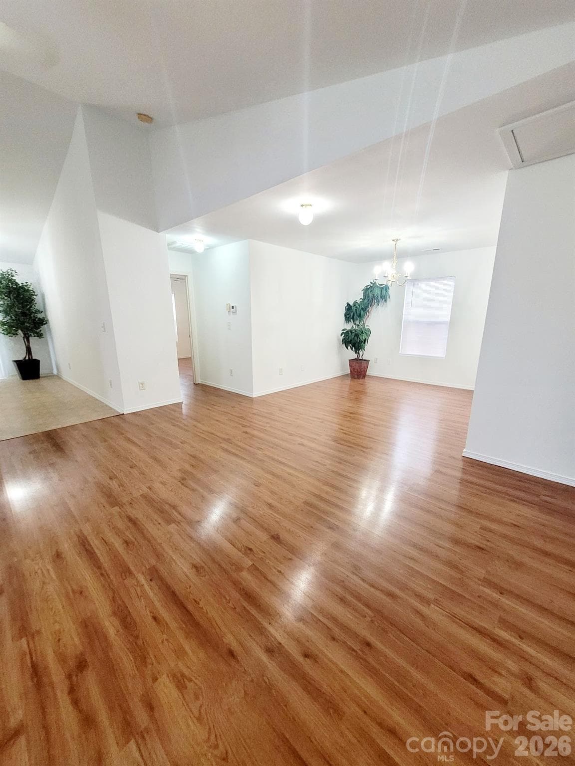 Single Family Residence at 2416 Buckleigh Drive, Charlotte, photo 8 of 20