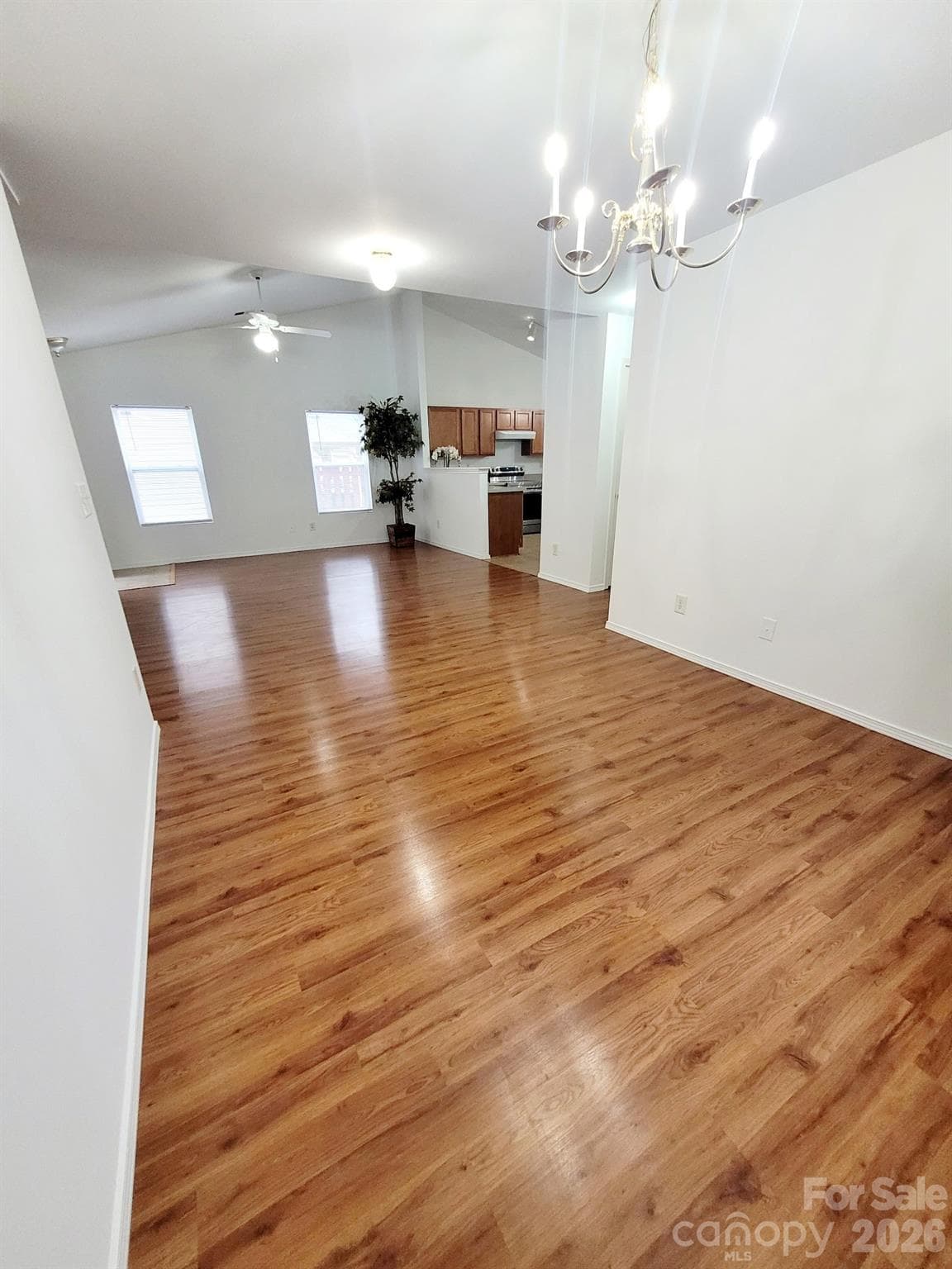 Single Family Residence at 2416 Buckleigh Drive, Charlotte, photo 10 of 20