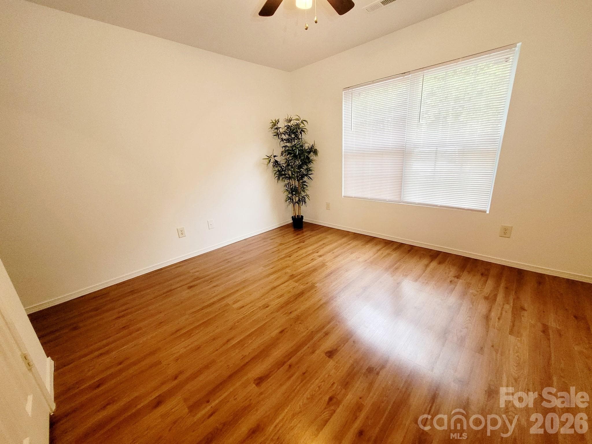 Single Family Residence at 2416 Buckleigh Drive, Charlotte, photo 11 of 20