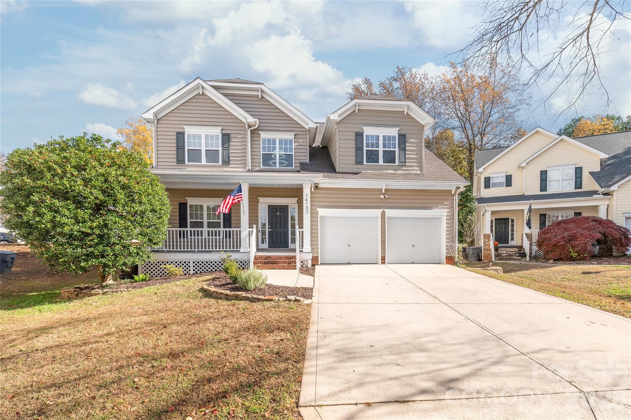 Single Family Residence at 14137 Wild Elm Road, Charlotte, photo 2 of 27