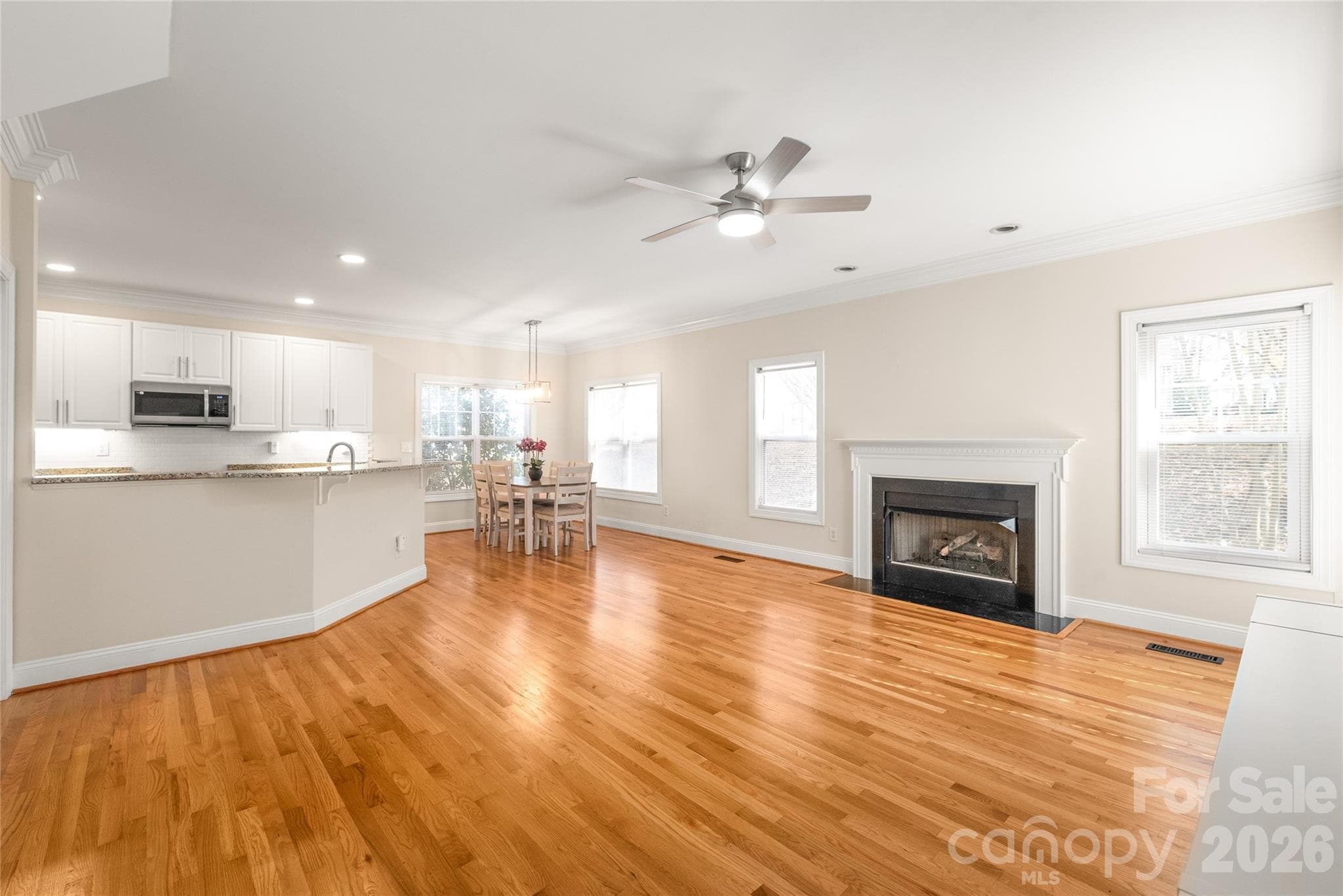 Single Family Residence at 14137 Wild Elm Road, Charlotte, photo 8 of 27