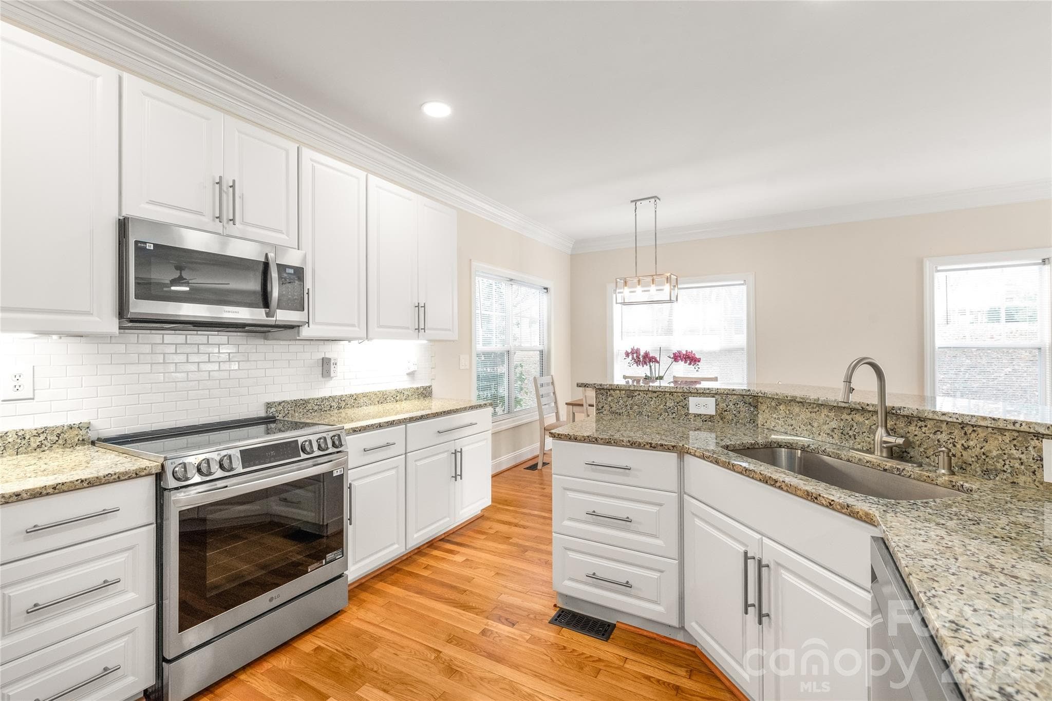 Single Family Residence at 14137 Wild Elm Road, Charlotte, photo 14 of 27