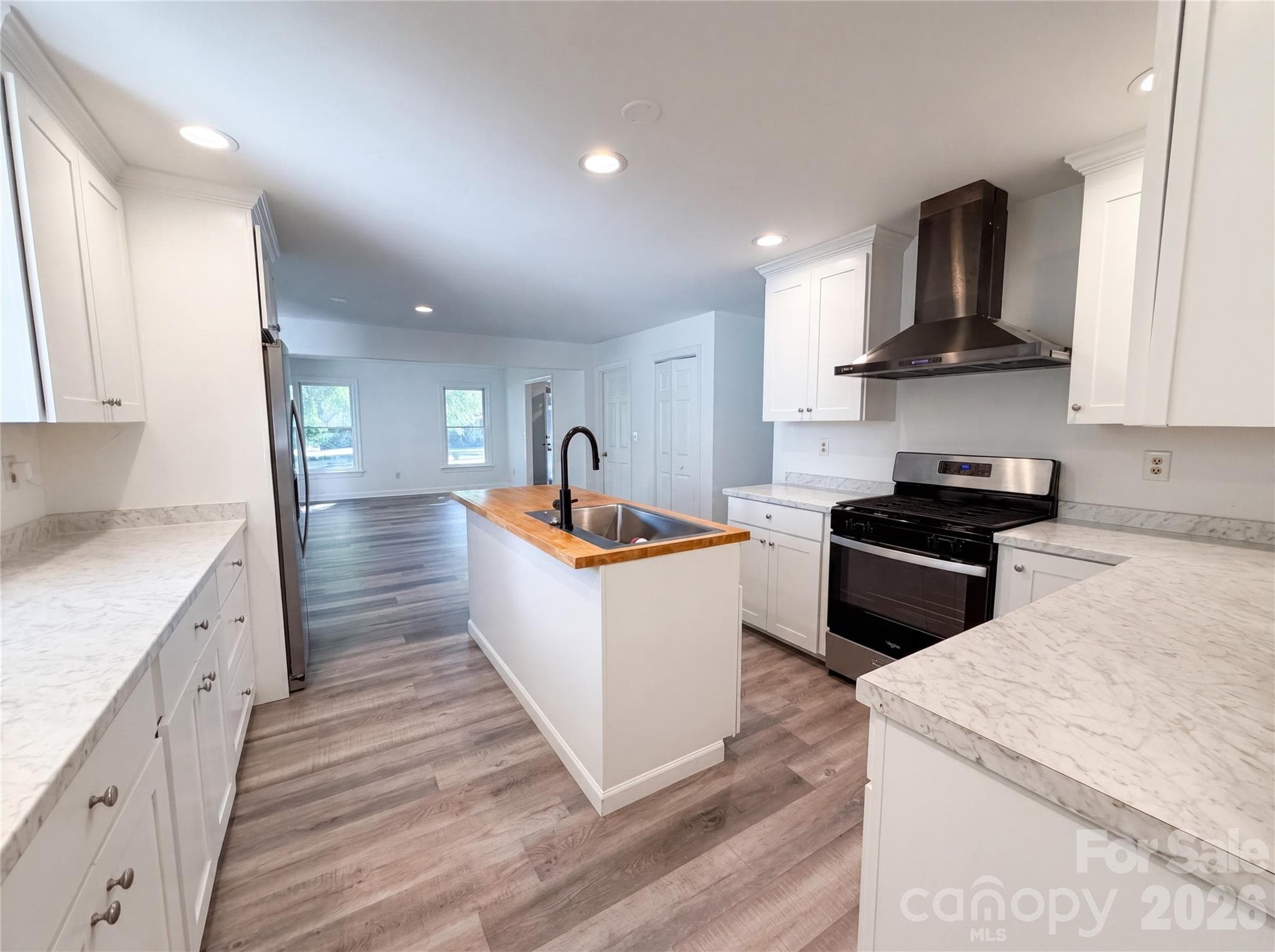 Single Family Residence at 103 Hampshire Court, Salisbury, photo 10 of 22