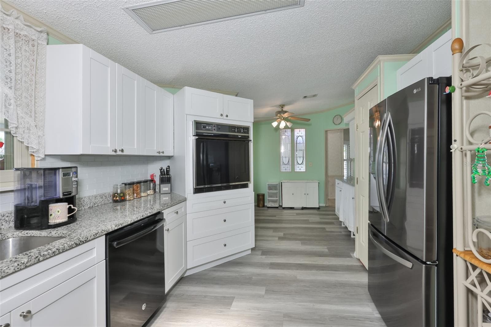 Remodeled Kitchen - 192 S PORT ROYAL LN, APOLLO BEACH