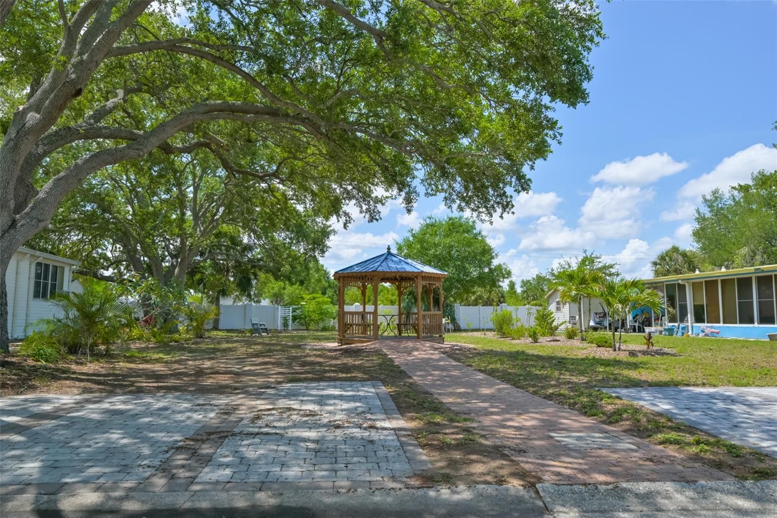 Manufactured Home at 192 S PORT ROYAL LN, APOLLO BEACH, photo 30 of 33