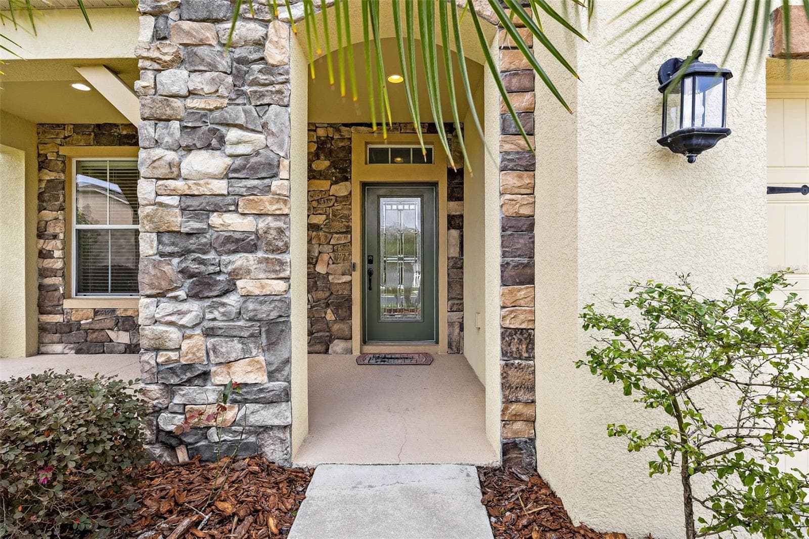 Beautiful Stone Detail - 4424 VERMILLION SKY DR, WESLEY CHAPEL