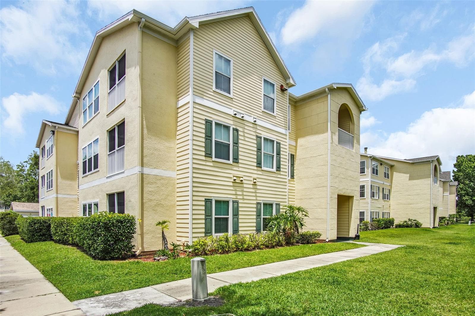 18245 BRIDLE CLUB DR