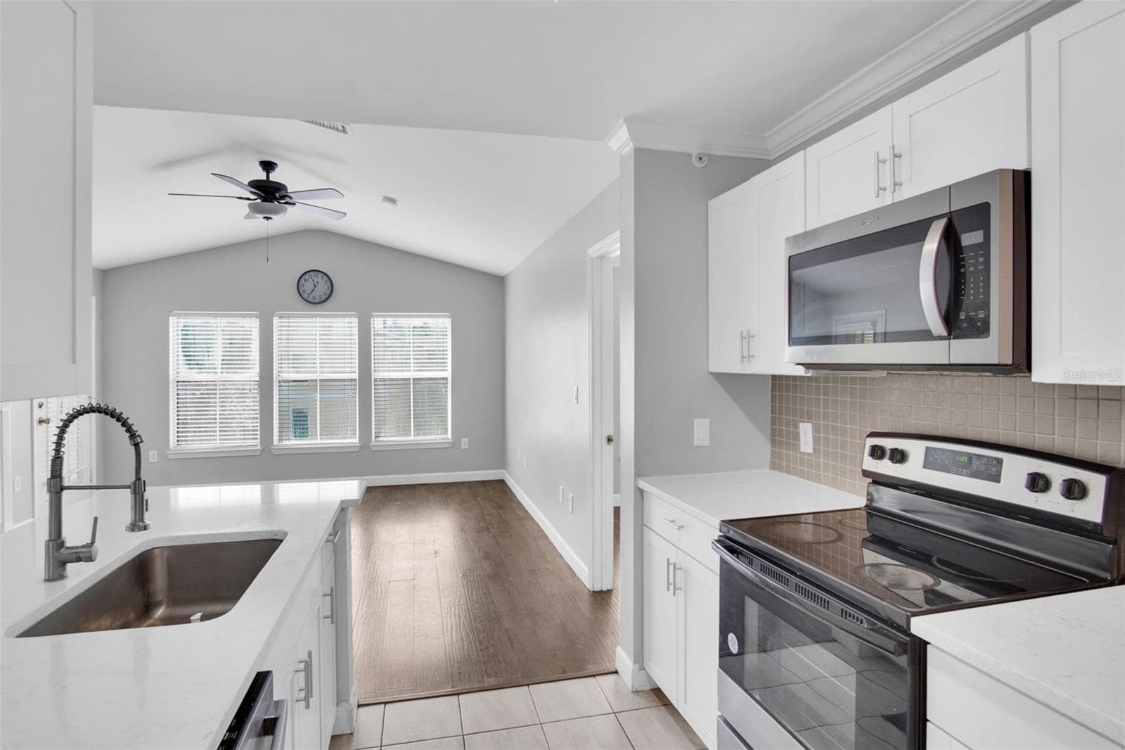 Condominium at 18245 BRIDLE CLUB DR, TAMPA, photo 3 of 33