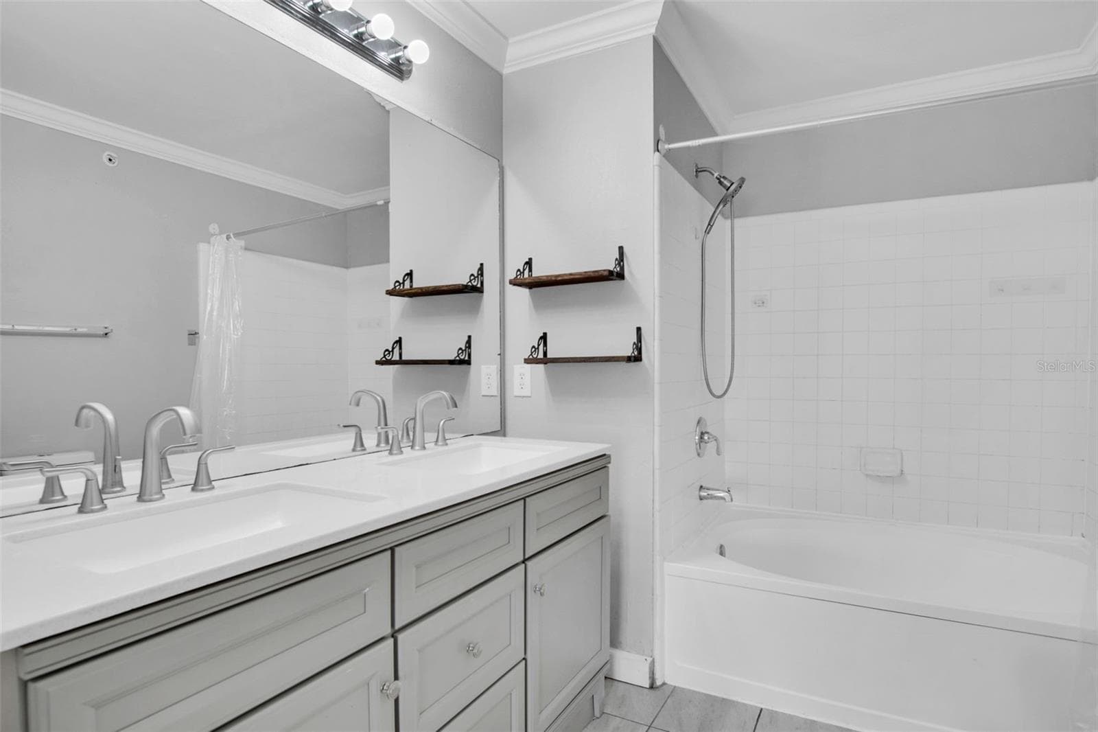 Condominium at 18245 BRIDLE CLUB DR, TAMPA, photo 6 of 33