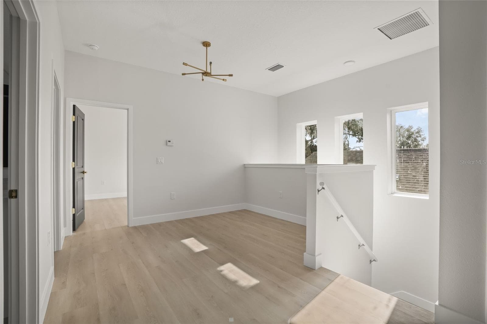 Single Family Residence at 823 E MCDONALD AVE, EUSTIS, photo 19 of 37